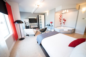 Superior Suite, 1 Queen Bed, Non Smoking