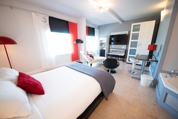 Superior Suite, 1 Queen Bed, Non Smoking