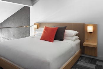 Penthouse, 1 King Bed with Sofa bed, Kitchen
