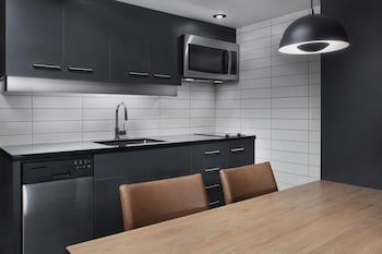 Loft, 1 King Bed, Kitchen