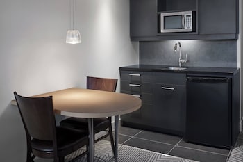 Studio, 1 King Bed with Sofa bed, Kitchenette