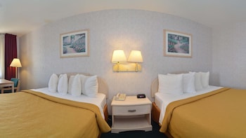 Standard Room, 2 Queen Beds, Non Smoking