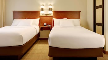 Room, Multiple Beds (High Floor)