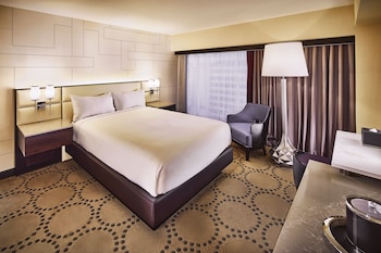 Mountain Tower Deluxe Room, 1 Queen Bed, Non-Smoking