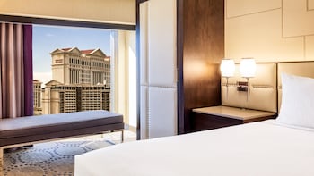 Mountain Tower Deluxe Room, 1 King Bed, Strip View, Non-Smoking