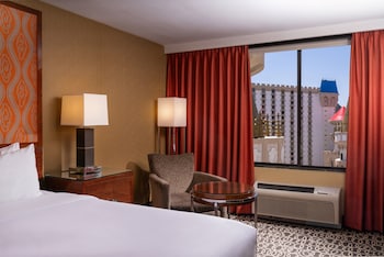 Newly Renovated Resort Strip View King
