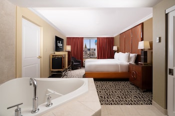 Newly Renovated Resort Luxury Suite