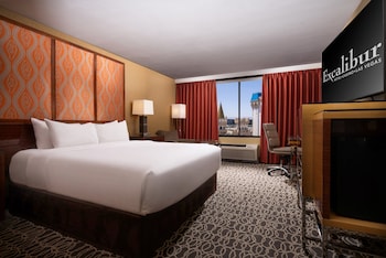Newly Renovated Resort Strip View King