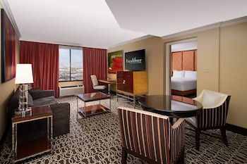 Newly Renovated Resort Luxury Suite