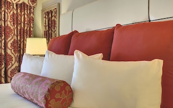 Royal Luxury Suite