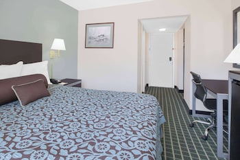Deluxe Single Room, 1 King Bed, Smoking