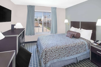 Room, 1 Queen Bed, Mobility Accessible, Non Smoking