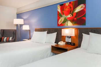 Deluxe, Two Queen Beds