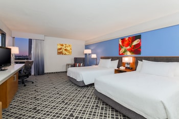 Deluxe, Two Queen Beds