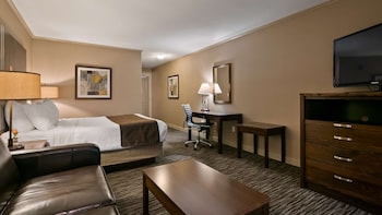 Standard Room, 1 Queen Bed, Accessible, Bathtub (with Sofabed)