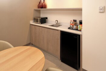 Suite, 1 King Bed