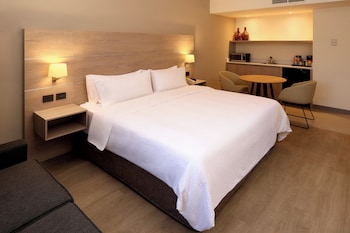 Standard Room, 1 King Bed, Kitchenette