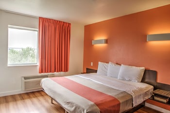 Deluxe Suite, 1 Queen Bed, Non Smoking