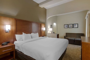 Suite, 1 King Bed, Accessible, Non Smoking