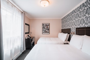 Budget Room, 2 Double Beds
