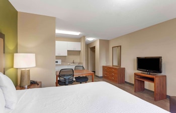 Studio, 1 Queen Bed, Non Smoking