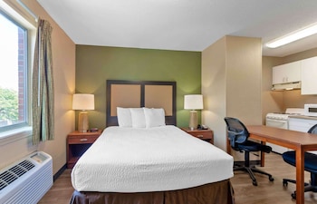 Studio, 1 Queen Bed, Non Smoking