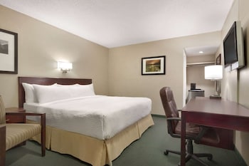 Standard Room, 1 King Bed, Non Smoking