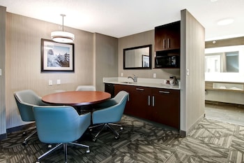 Suite, 1 King Bed, Non Smoking
