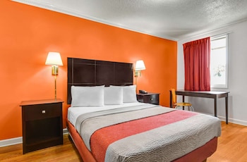 Standard Room, 1 Queen Bed, Accessible, Non Smoking