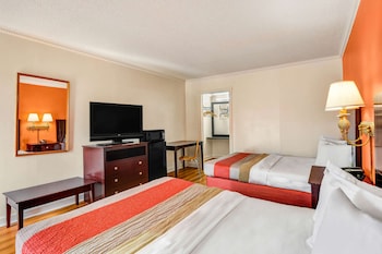 Standard Room, 2 Queen Beds, Non Smoking