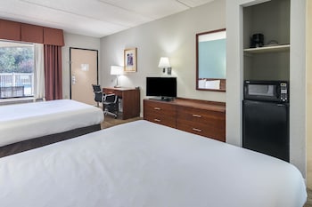 Standard Room, 2 Queen Beds, Non Smoking