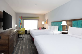 Room, 2 Queen Beds, Non Smoking (Drinks & Snacks)