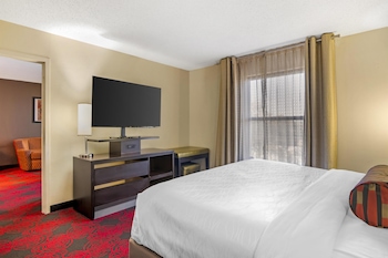 Suite, 1 King Bed, Non Smoking, Hot Tub