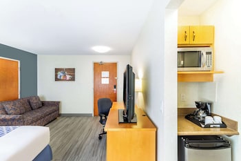 Room, 1 King Bed, Non Smoking (Tower)