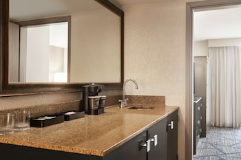 Suite, 1 King Bed