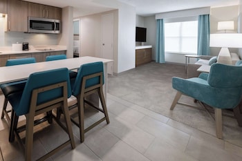 Suite, 1 Queen Bed, Accessible, Non Smoking