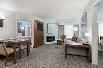 Suite, 2 Bedrooms (Hearing Accessible)