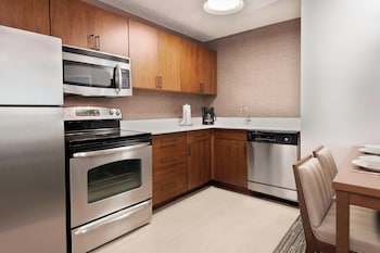 Suite, 2 Bedrooms (Hearing Accessible)