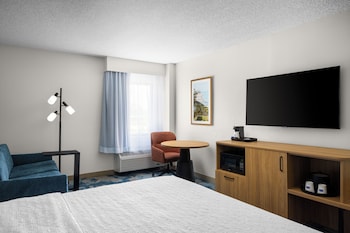 Larger Room, 1 King Bed & Sofa Bed