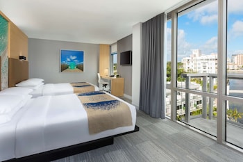 Room, 2 Queen Beds, Mobility Accessible, Pool View (Balcony)
