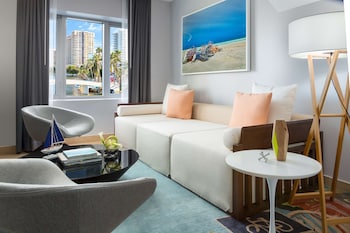 Suite, 1 King Bed