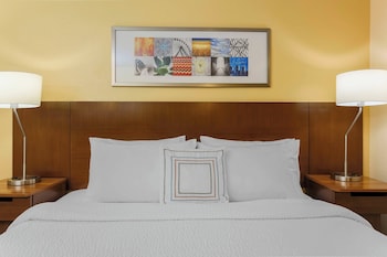 Room, 1 King Bed, Accessible Bathtub