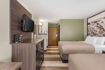 Standard Room, 2 Double Beds, Non Smoking, Ground Floor