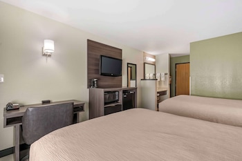 Standard Room, 2 Double Beds, Non Smoking, Ground Floor