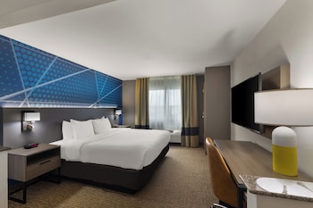 Suite, 1 King Bed with Sofa bed, Non Smoking