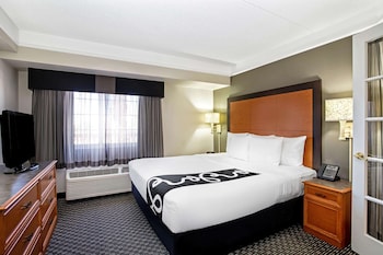 Suite, 1 King Bed, Non Smoking