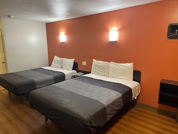 Basic Room, 2 Queen Beds