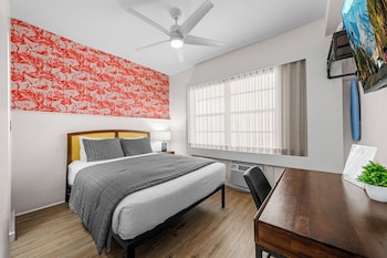Standard Accessible Queen Room