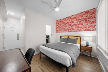 Standard Accessible Queen Room