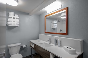 Room, 2 Queen Beds, Accessible, Bathtub (Hearing)